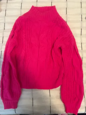 Hot Pink Sweater Size M thumbnail 1