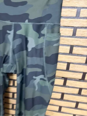 Old navy active green camo Powersoft leggings size medium tall thumbnail 4