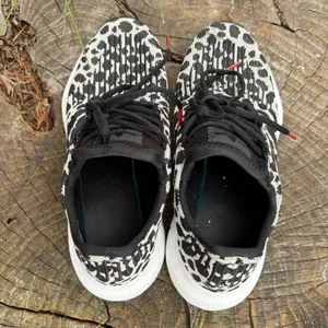 Adidas Swift Run Leopard Black White Womens Running Shoes size 8.5 thumbnail 5