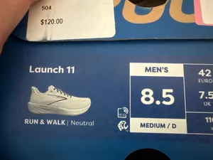Brooks Running Shoes thumbnail 9