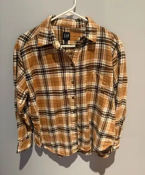 Woman’s GAP Tan and Black Plaid Flannel Shirt in size S thumbnail 1