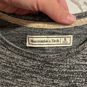 Abercrombie and Fitch Moose Logo T-Shirt Size Small thumbnail 3