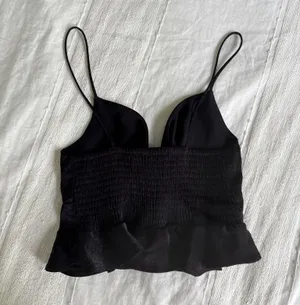 Zara black shiny crop top with a cute knot detail thumbnail 3