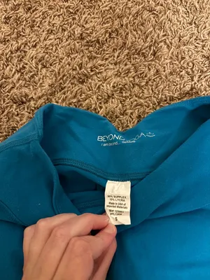 Beyond Yoga Leggings Size Small Teal Blue Ruched Sides Ankle Length Supplex thumbnail 2