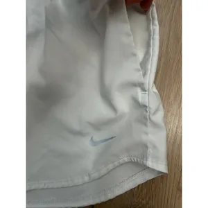 Nike Dri Fit Running Shorts‎ Women Large White Athletic Gym Lightweight thumbnail 4