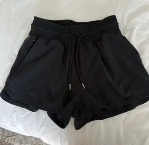 Abercrombie YPB workout shorts Black Size XS thumbnail 1