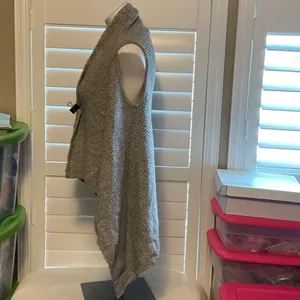 Old Navy Women's Gray Open Front Poncho thumbnail 4