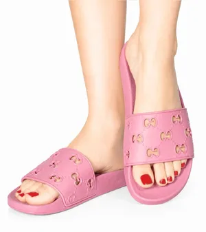 Gucci Pink GG Rubber Slide Sandals Women’s Size 38 (US 7.5) Made in Italy thumbnail 1