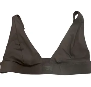 SKIMS Signature Swim plunge Bikini Top Size M Onyx NWT SOLD OUT thumbnail 4