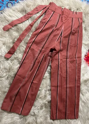 Capris thumbnail 2
