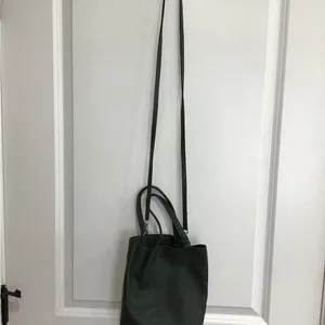 Green BUCKET CROSSBODY BAG Pebbled‎ LEATHER Made in Italy thumbnail 2