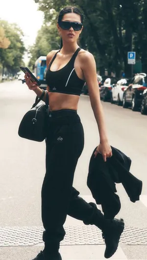 ALO Yoga Black High-Waist Jogger Sweatpants Accolade thumbnail 1