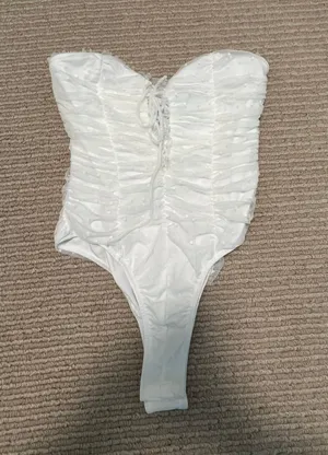 Princess Polly NWOT Strapless Lace Bodysuit thumbnail 3