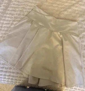Old Navy Athletic Skirt thumbnail 1