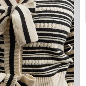 SO Me Ribbon Button Crop Cardigan Black thumbnail 8