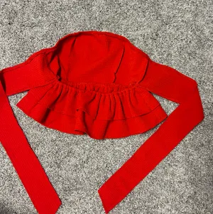 red strapless top Size XS thumbnail 2