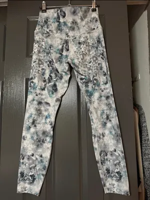 Lululemon Align Kaleidofloral Leggings Size 6 EUC thumbnail 3