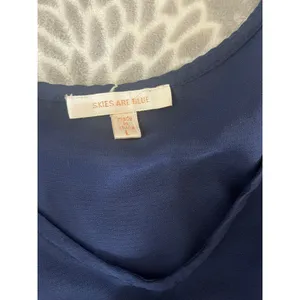 Skies Are Blue Petal Sleeve Lace Hem Blouse Large V-Neck Navy Blue Office Minimalist Feminine thumbnail 2