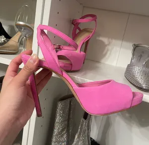 Gianni Bini Pink Heels thumbnail 1