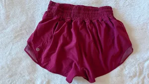 Lululemon Hotty Hot Shorts 2.5" thumbnail 2