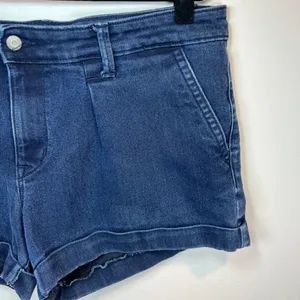 Gap 1969 Pleated Cuffed Jean Shorts Dark Blue Denim Stretch Low Rise Coastal 16R thumbnail 6