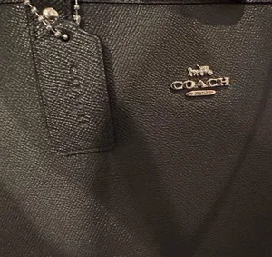EUC reversible Coach tote with pouch thumbnail 3