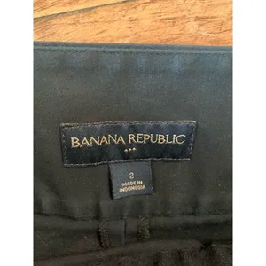 Banana Republic business casual black size 2 dark academia pencil skirt thumbnail 2