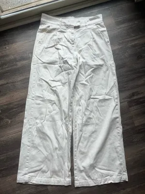 American Eagle White Trouser  thumbnail 1