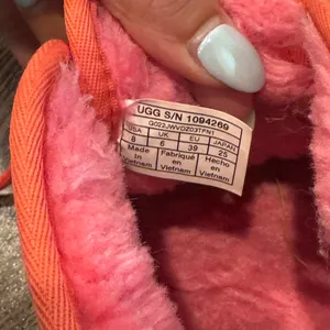 Pink/orange Ugg slippers thumbnail 5