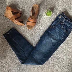 American eagle dark wash high rise jeans! thumbnail 2