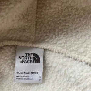 The North Face faux shearling top, small thumbnail 3