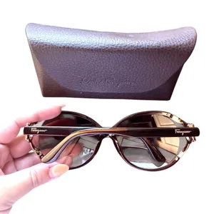 SALVATORE FERRAGAMO Oversized Oval Sunglasses w Case‎ thumbnail 3