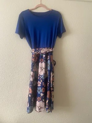 Women’s Blue Floral Midi Dress with Tie Waist thumbnail 2