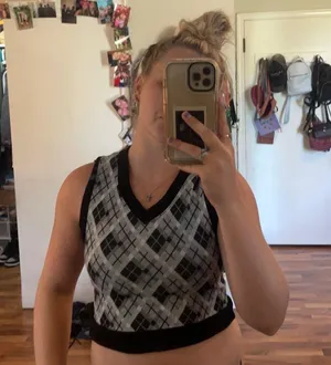 Sweater Vest Black Size M thumbnail 1