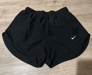 Nike Pro Shorts Dri-Fit Women’s Medium thumbnail 1
