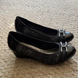 IMPO Women's Black Patent Dress Shoes with Silver Accents Size 9 thumbnail 12