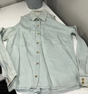 TOWNSEN Light Wash Cold Shoulder Denim‎ Button Up Shirt Womens XS thumbnail 1