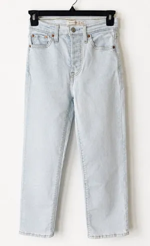 Levi's Wedgie Straight Jeans Women 25 Blue Light Wash Denim Button Fly Outdoor thumbnail 1