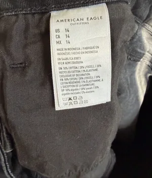 American Eagle Mom Jean Shorts thumbnail 3