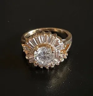 18k gold plated white crystal statement ring size 8 thumbnail 2