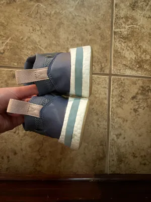 Adidas Arkyn Shoes thumbnail 2