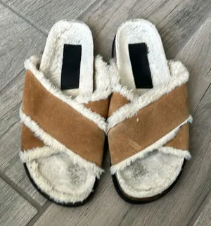 Zara slides thumbnail 1