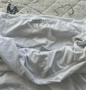 Abercrombie & Fitch Off-Shoulder Top thumbnail 3