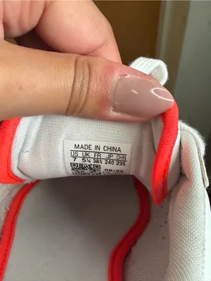 Adidas Superstar Bold White and Red Women’s Platform Sneakers. Size: 7 thumbnail 7