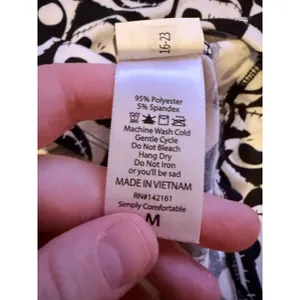 LuLaRoe Gigi Top Women Medium Black White Jack Skellington Nightmare Before Xmas thumbnail 4