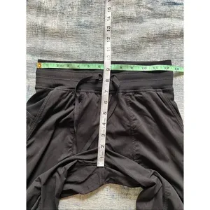 Lululemon Dance Studio Black Mid Rise Jogger Size 2 thumbnail 5