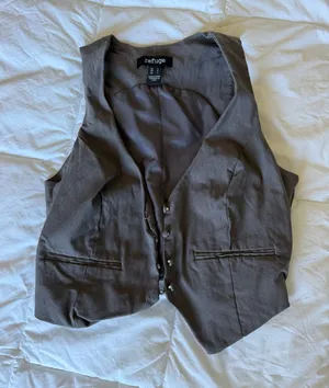 Crop top vest thumbnail 1