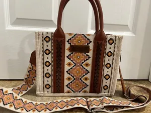 Wrangler purse thumbnail 1