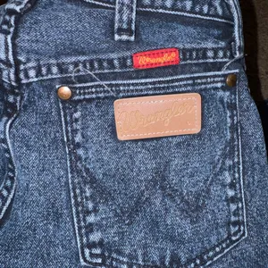 Wrangler Dark Blue Jeans size 9X32 thumbnail 3