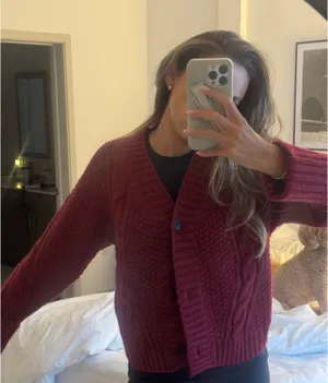 Abercrombie & Fitch Red/ Burgundy Cardigan thumbnail 4